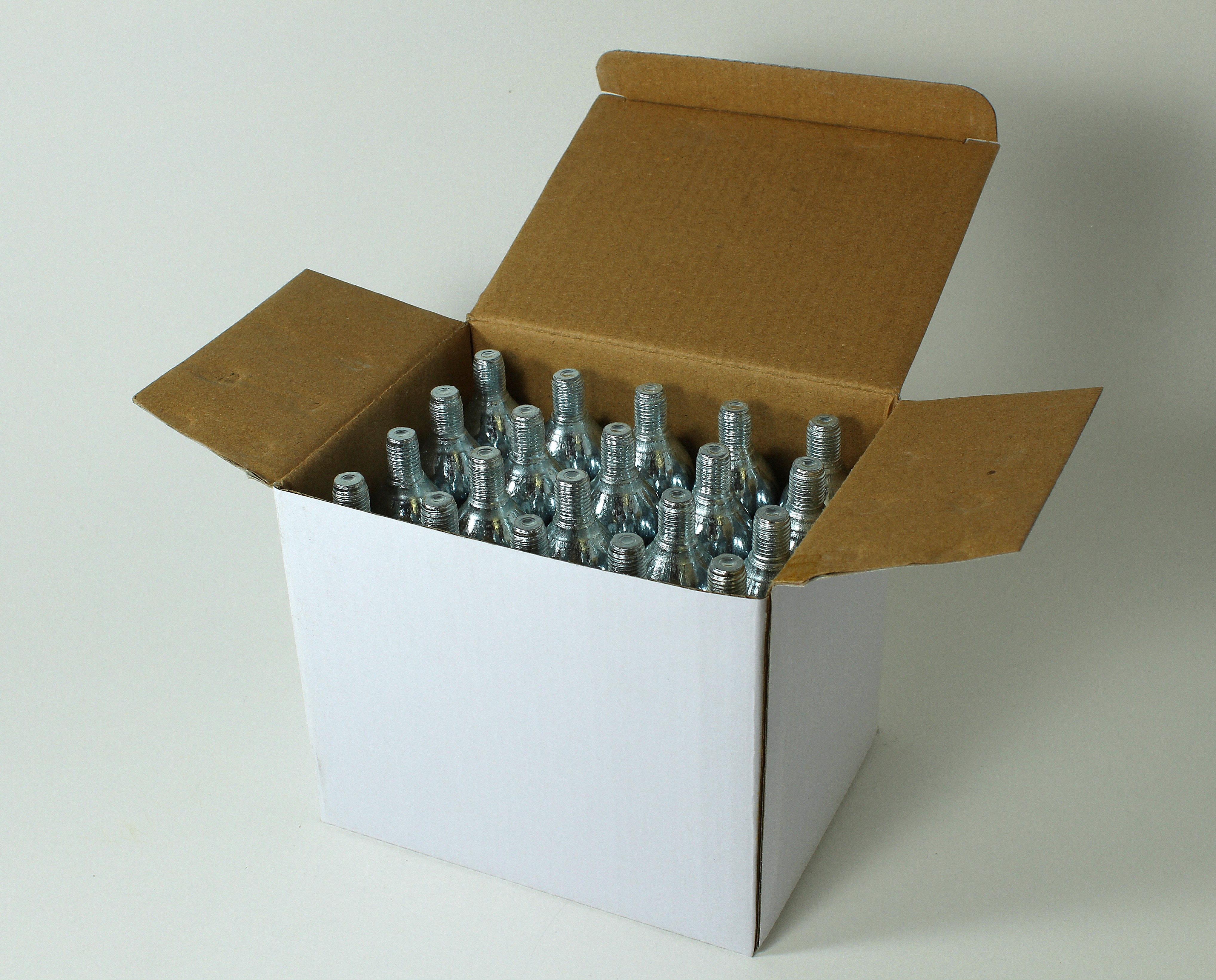 RedRock 25g Threaded CO2 Cartridges — Beverage Grade — photo 3